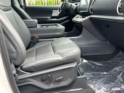 New 2026 Ford Expedition Active AWD/4WD image 13