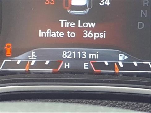 Used 2021 Jeep Cherokee Latitude Lux w/ Comfort/Convenience Group image 14