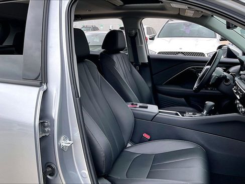 Used 2025 Acura ADX FWD image 10