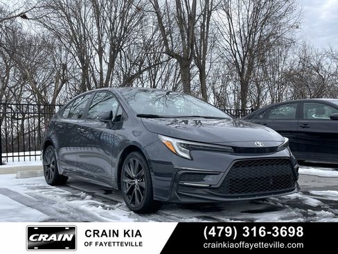 Used 2023 Toyota Corolla SE image 1