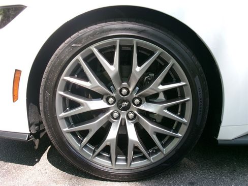 Used 2025 Ford Mustang Premium RWD image 38