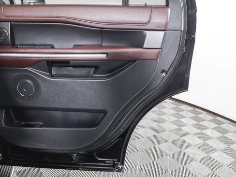Used 2023 Ford Expedition Limited image 45