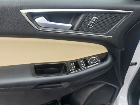 Used 2020 Ford Edge SEL w/ Convenience Package image 11