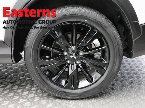 Used 2024 Mitsubishi Eclipse Cross LE AWD/4WD image 8