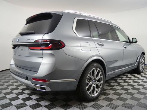 Used 2026 BMW X7 xDrive40i image 3