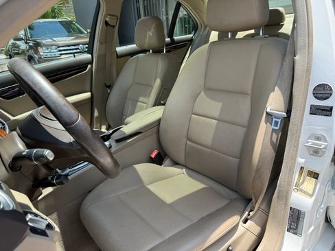 Used 2013 Mercedes-Benz C 250 Sedan image 12