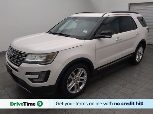 Used 2017 Ford Explorer XLT w/ Equipment Group 202A FWD image 1