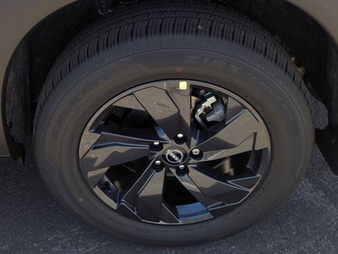 New 2026 Nissan Rogue SV image 7