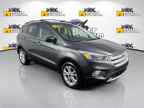 Used 2018 Ford Escape SE FWD image 3