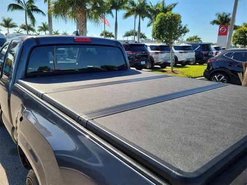Used 2022 Toyota Tacoma SR image 14