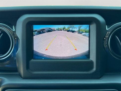 Used 2022 Jeep Wrangler Unlimited Sport image 26