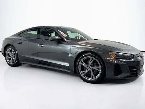Used 2023 Audi e-tron GT Premium Plus image 3