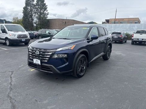 New 2026 Nissan Rogue SV w/ Cold Weather Package AWD/4WD image 20