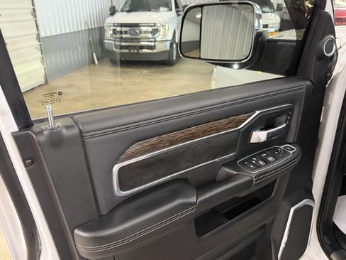 Used 2019 RAM 3500 Laramie AWD/4WD image 18