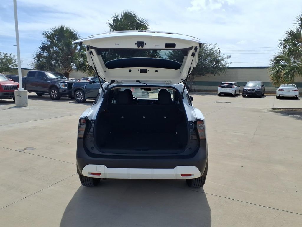 Used 2026 Nissan Kicks SV FWD image 20