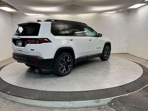 New 2026 Jeep Cherokee Overland image 5