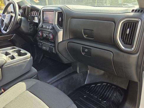 Certified 2022 Chevrolet Silverado 2500 LT w/ Convenience Package AWD/4WD image 17