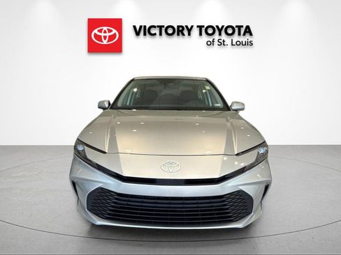 Used 2026 Toyota Camry LE FWD image 8