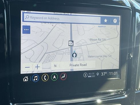 Used 2023 Chevrolet Traverse LT w/ LT Premium Package image 23