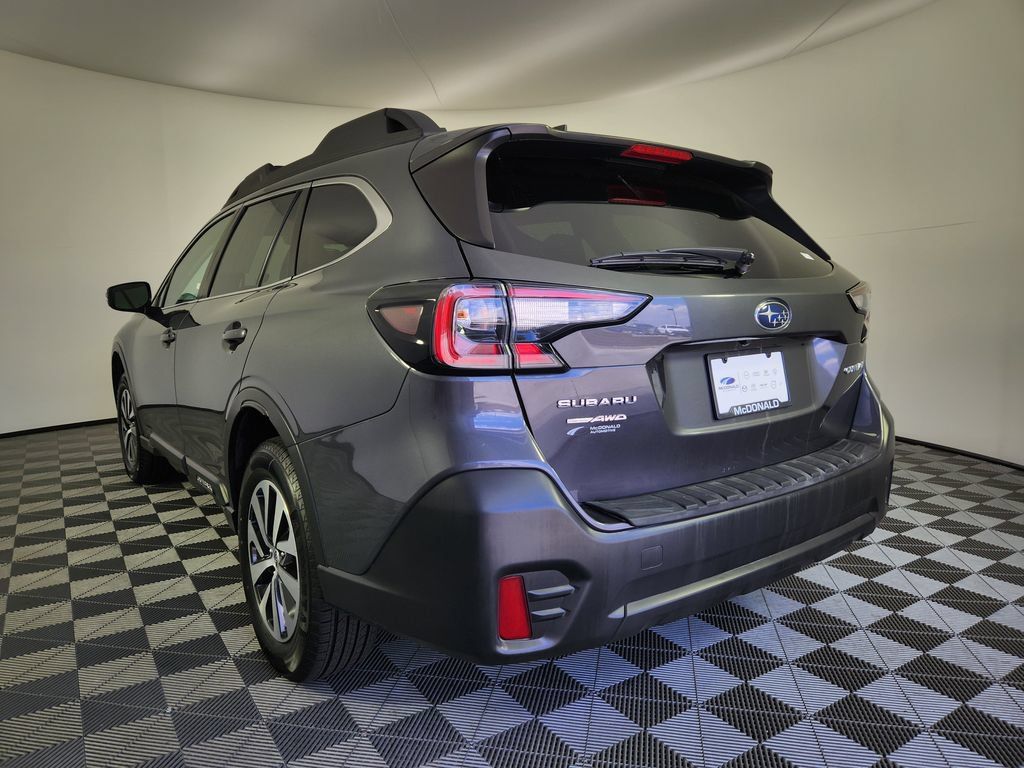 Used 2022 Subaru Outback Premium AWD/4WD image 3