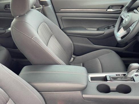 New 2025 Nissan Altima 2.5 SV image 12