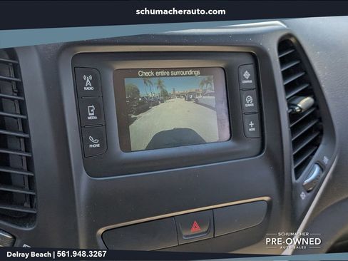 Used 2015 Jeep Cherokee Latitude AWD/4WD image 23
