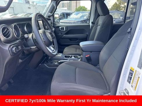 Used 2023 Jeep Wrangler Unlimited Sahara AWD/4WD image 17
