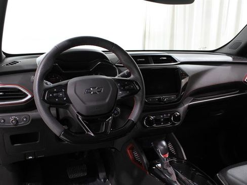 Used 2023 Chevrolet TrailBlazer RS w/ Convenience Package image 6