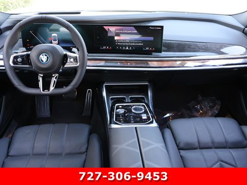 Used 2026 BMW 750e xDrive w/ Luxury Rear Seating Package AWD/4WD image 18