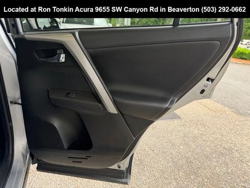 Used 2016 Toyota RAV4 XLE AWD/4WD image 30