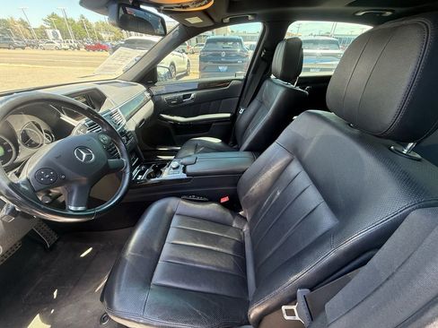 Used 2010 Mercedes-Benz E 550 4MATIC Sedan image 14