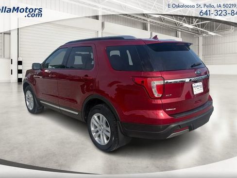Used 2019 Ford Explorer XLT w/ Equipment Group 202A AWD/4WD image 5