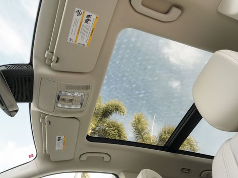 Used 2021 Mercedes-Benz GLS 450 4MATIC image 21