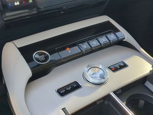 New 2025 Lincoln Navigator L Reserve image 19