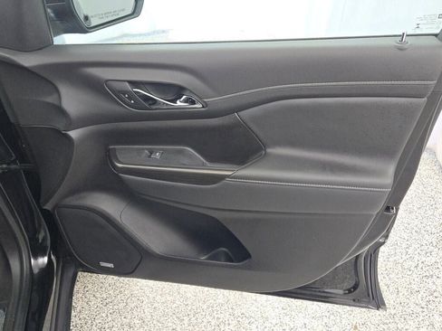 Used 2023 GMC Acadia SLT w/ Preferred Package image 6