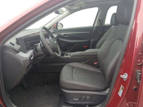 New 2025 Hyundai Sonata Limited FWD image 9