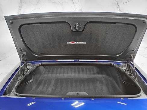 Used 2004 Chevrolet Corvette Z06 w/ Z06 Preferred Equipment Group RWD image 14