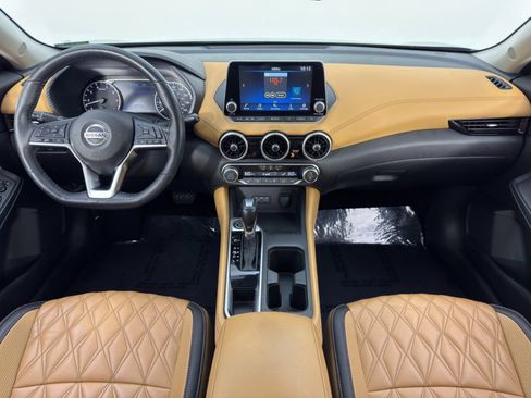 Used 2022 Nissan Sentra SV w/ SV Premium Package image 12