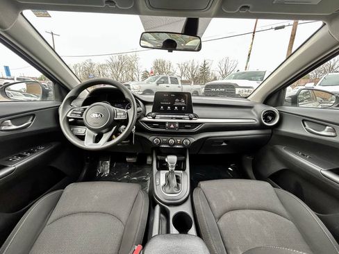 Used 2021 Kia Forte LXS FWD image 24