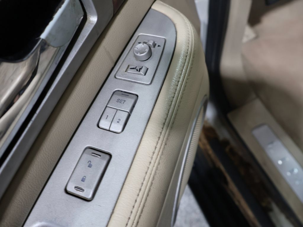 Used 2006 Lincoln Navigator Luxury AWD/4WD image 22