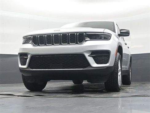 New 2025 Jeep Grand Cherokee Laredo image 43