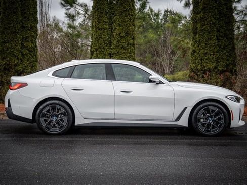 Used 2023 BMW i4 eDrive35 image 12