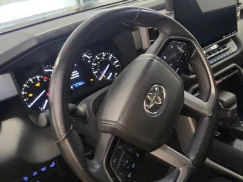 Used 2022 Toyota Tundra Limited AWD/4WD image 9