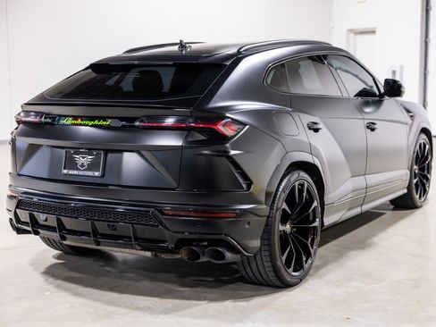 Used 2022 Lamborghini Urus AWD/4WD image 9