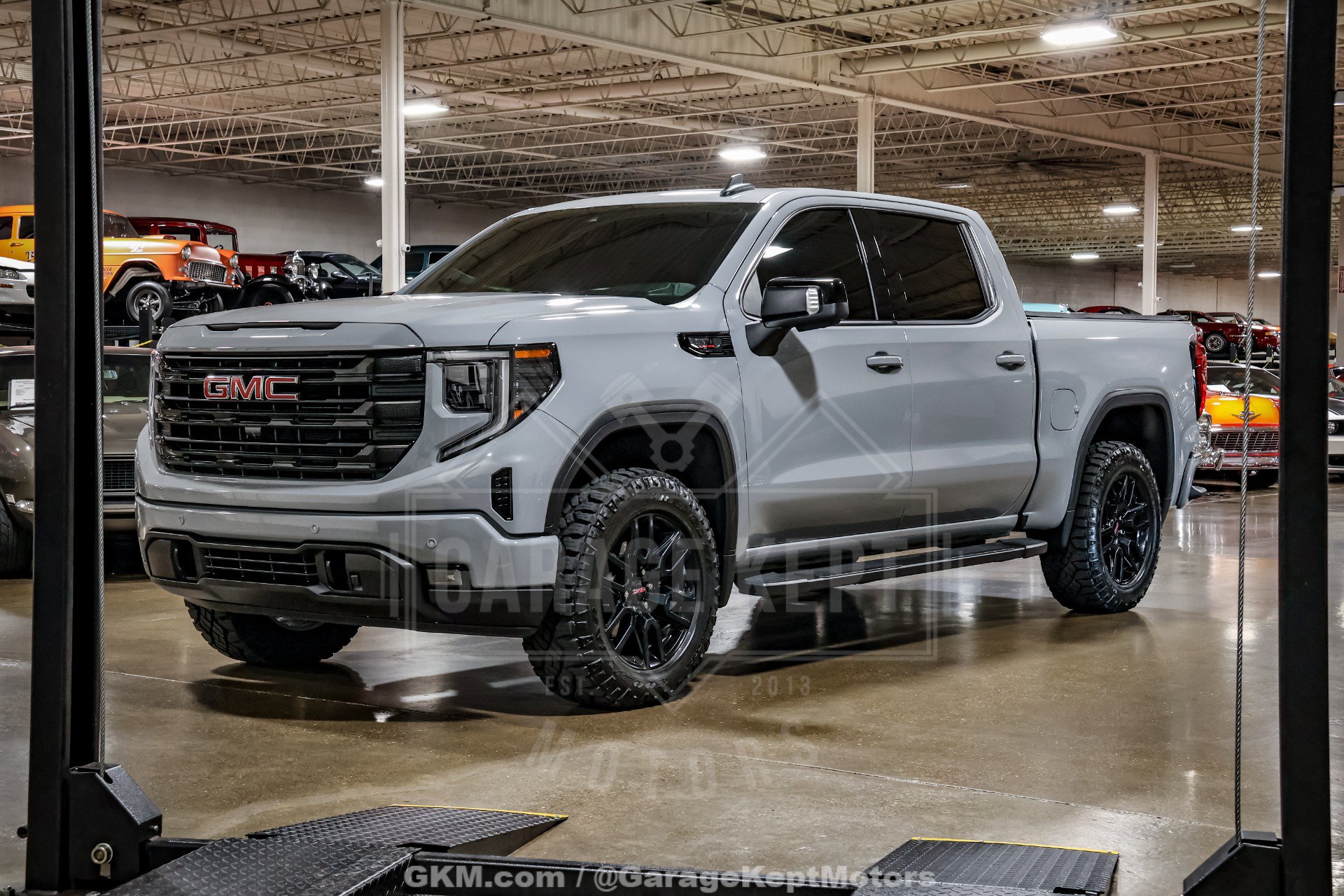 Used 2024 GMC Sierra 1500 Elevation w/ Elevation Premium Package AWD/4WD image 4