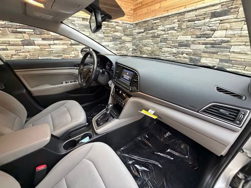 Used 2018 Hyundai Elantra Value Edition FWD image 13