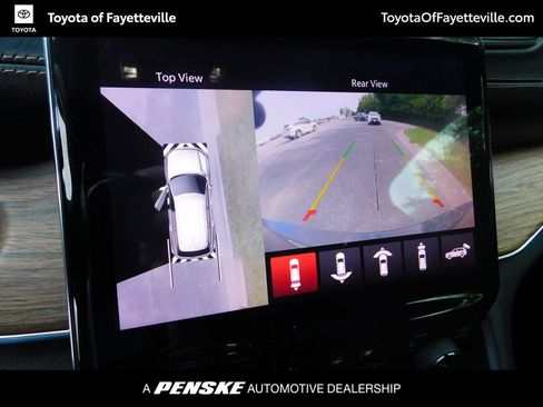 Used 2021 Jeep Grand Cherokee L Summit w/ Advanced Protech Group IV AWD/4WD image 9
