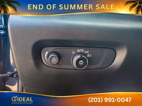 Used 2022 Chevrolet Traverse LS FWD image 26