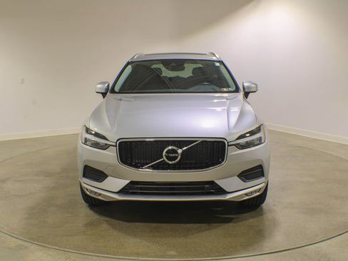 Used 2021 Volvo XC60 T5 Momentum w/ Premium Package AWD/4WD image 8