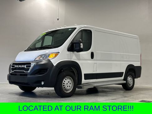 Used 2025 RAM ProMaster 2500 w/ U-Haul Equipment Group FWD image 2
